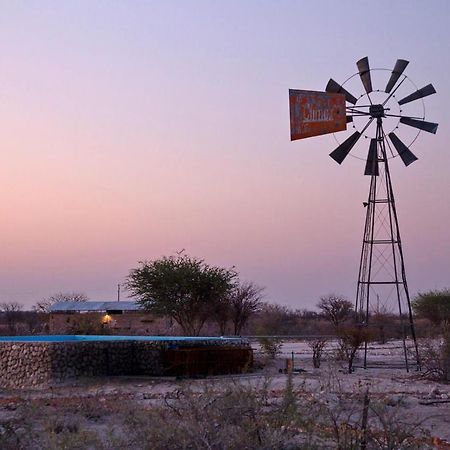 Etosha Trading Post Campsite Okaukuejo Buitenkant foto