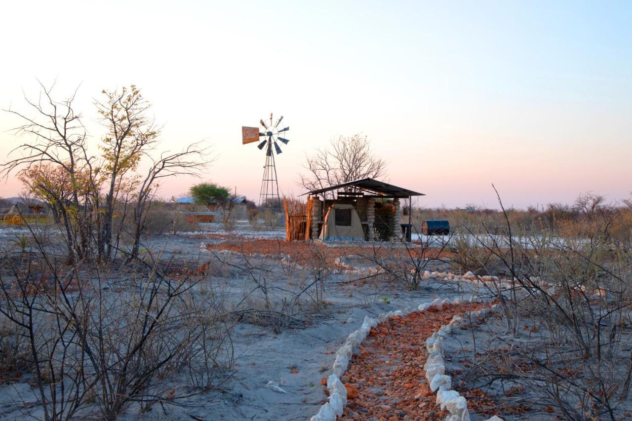Etosha Trading Post Campsite Okaukuejo Buitenkant foto