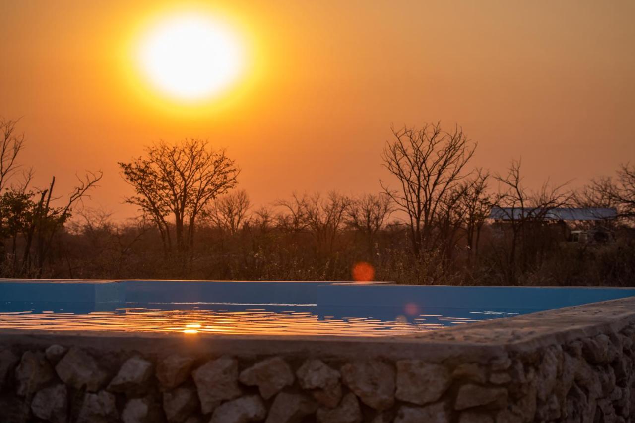 Etosha Trading Post Campsite Okaukuejo Buitenkant foto