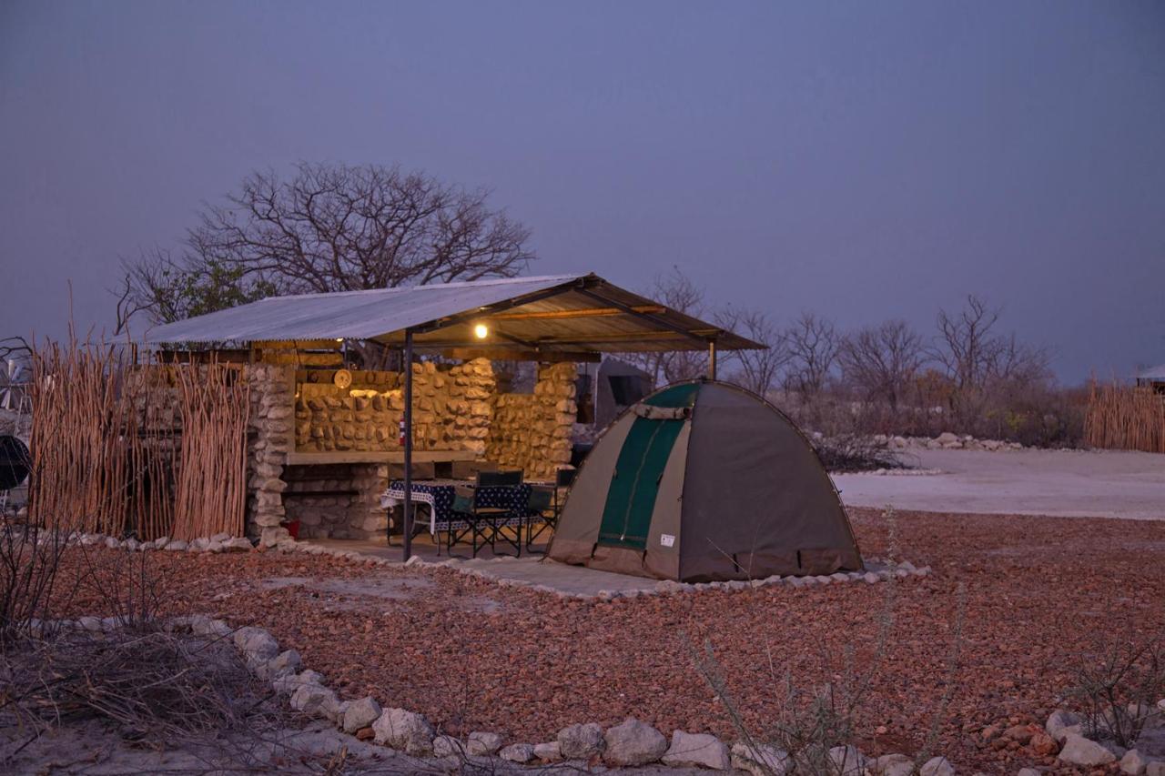 Etosha Trading Post Campsite Okaukuejo Buitenkant foto