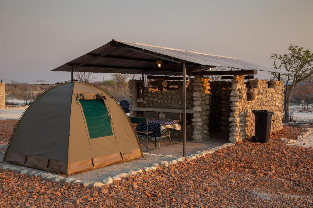 Etosha Trading Post Campsite Hotel Okaukuejo Buitenkant foto