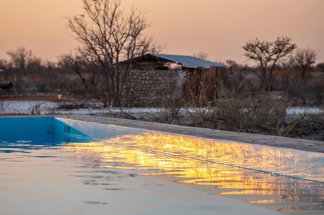 Etosha Trading Post Campsite Okaukuejo Buitenkant foto